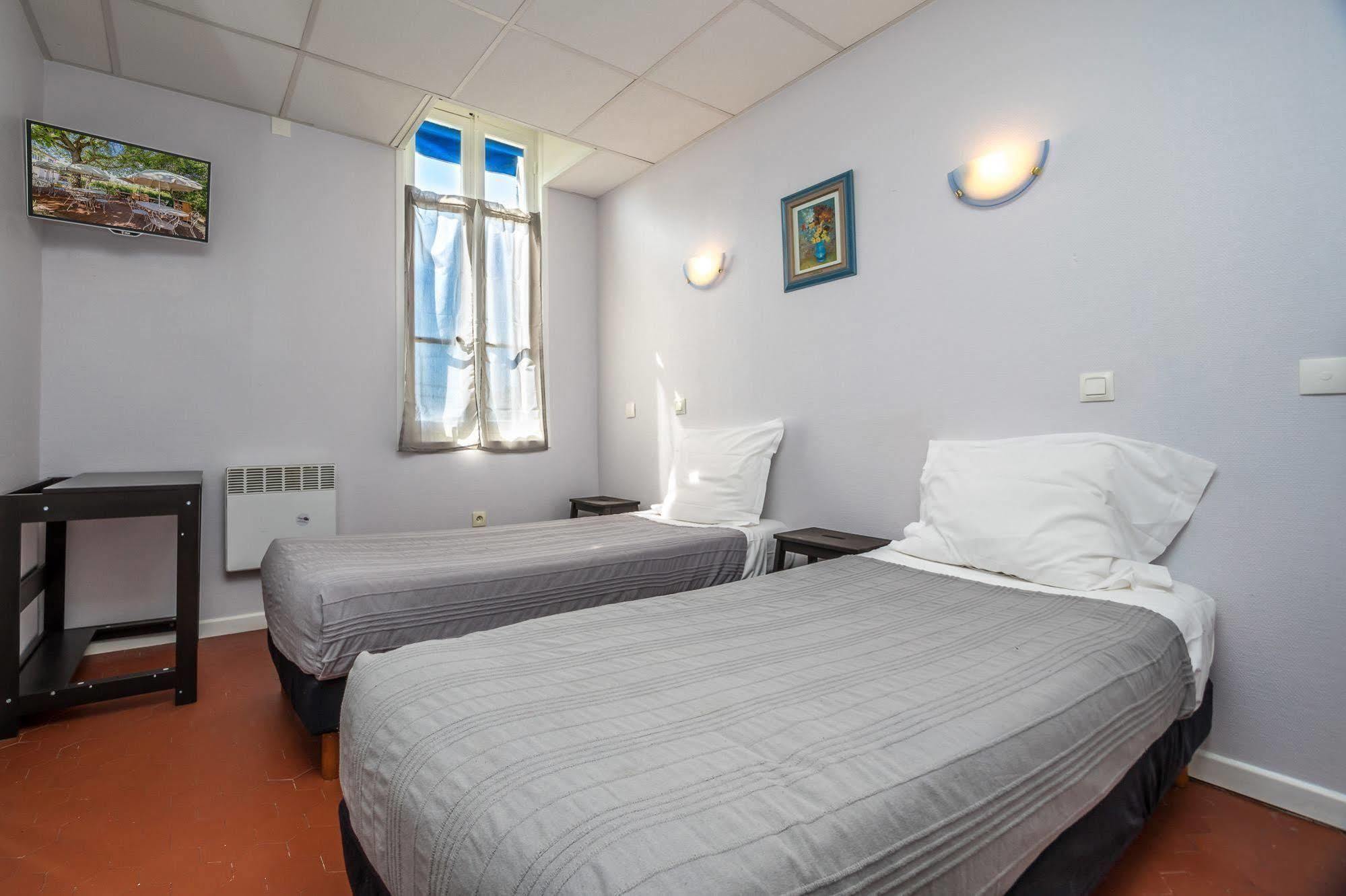 Hotel Des Moulins Allauch Buitenkant foto